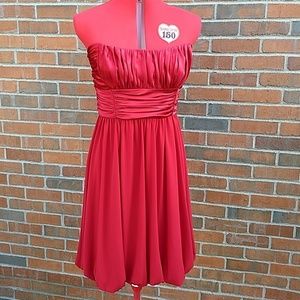 EUC sz 10 Red strapless Suzi Chin